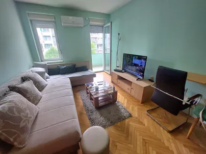 Hadži Ruvimova | 4zida.rs