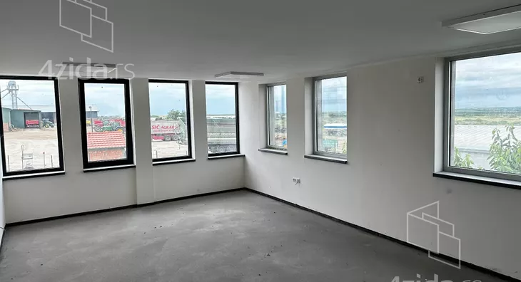 Poslovna zgrada | 4zida