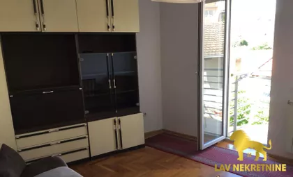 SVETOSAVSKA | 4zida.rs