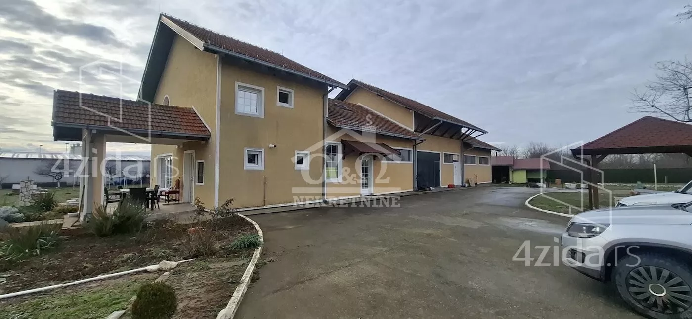 Poslovna zgrada | 4zida