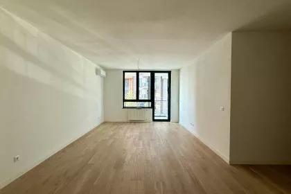 Luke Ćelovića Trebinjca bb | 4zida.rs