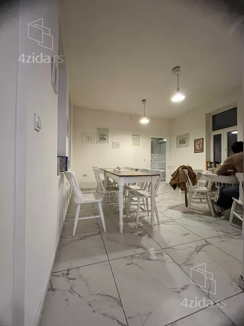 Ugostiteljski objekat | 4zida