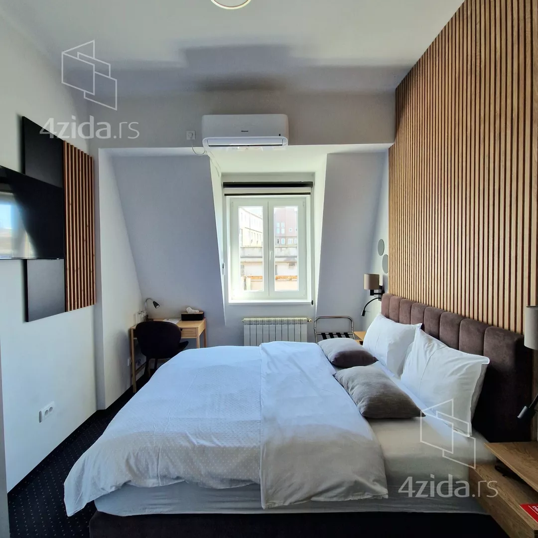 Devetosoban stan | 4zida