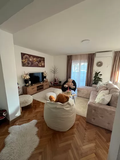 Čmelikovo Naselje 87 | 4zida.rs