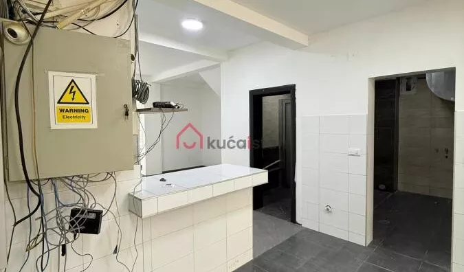Lokal | 4zida