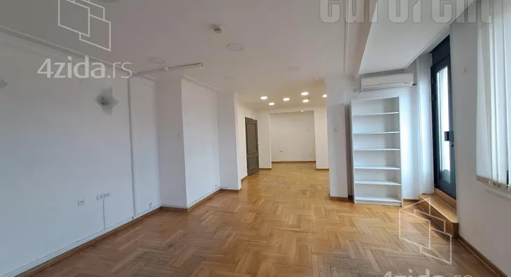 Šestosoban stan | 4zida