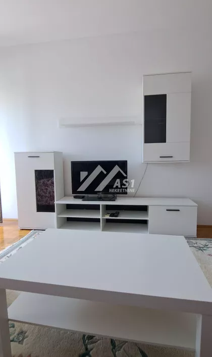 Janka Čmelika | 4zida.rs