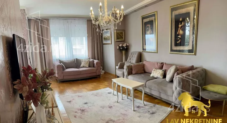 Četvoroiposoban stan | 4zida