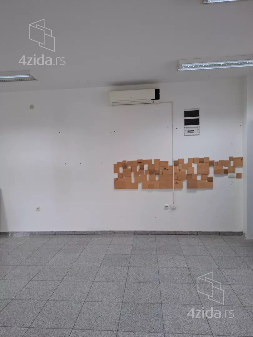 Lokal | 4zida