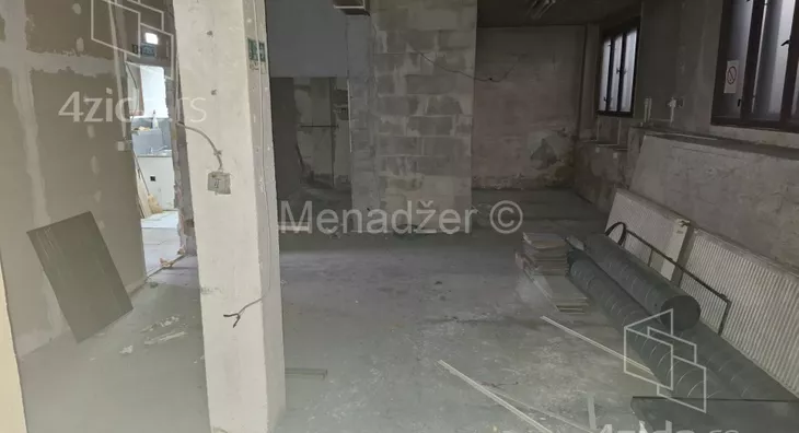 Poslovni prostor | 4zida