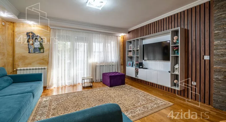 Petosoban stan | 4zida