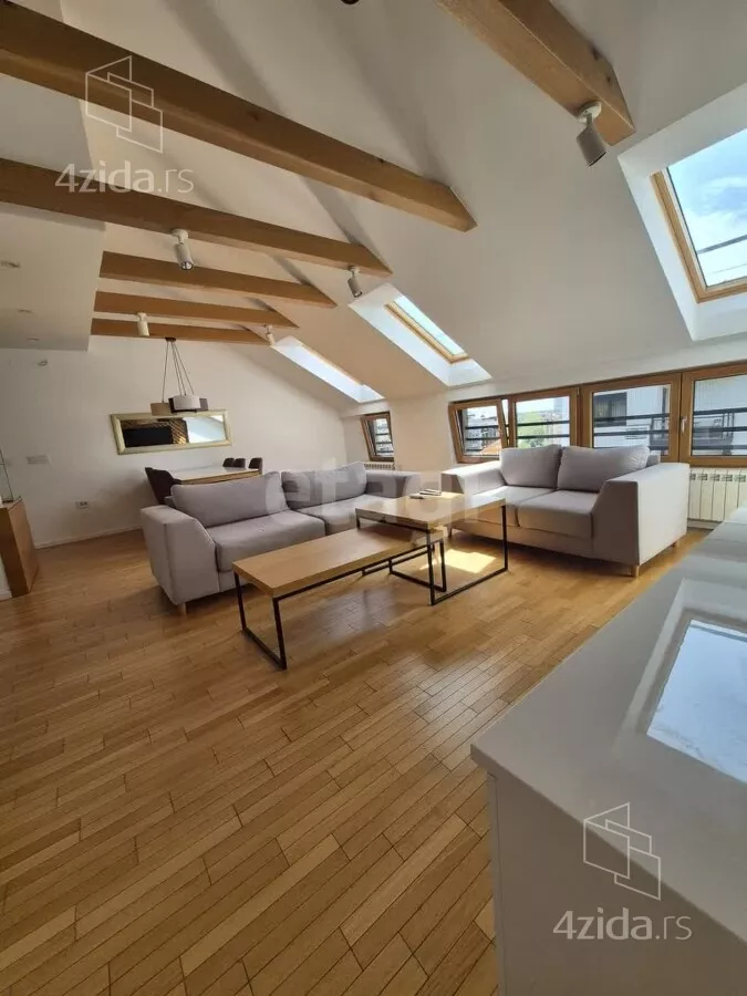 Petosoban stan | 4zida