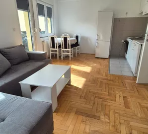 Stari Grad, Gradske lokacije, Kragujevac, 1.0 stan | 4zida.rs