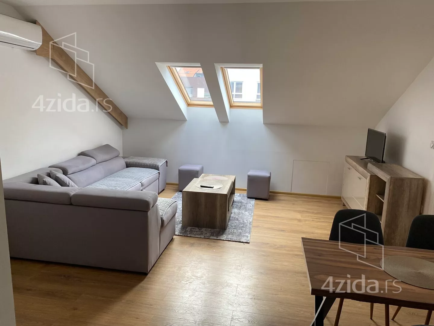 Dvoiposoban stan | 4zida