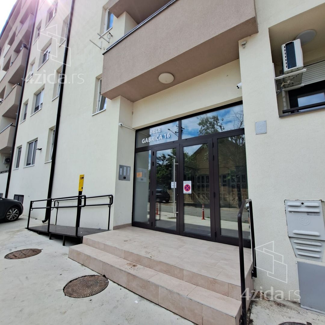 Appartamento 1 locali, 57 m²