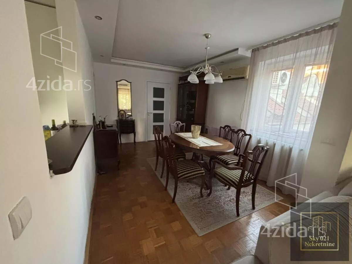 Troiposoban stan | 4zida