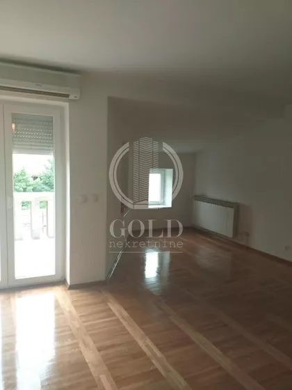 Pere Popadića | 4zida.rs