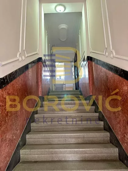 Crveni Krst Vračar | 4zida.rs