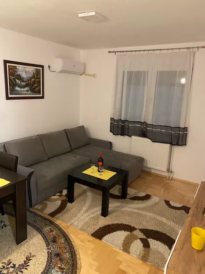 Heroja Pinkija | 4zida.rs