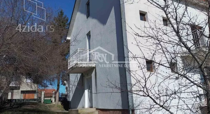 3-etažna kuća | 4zida