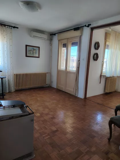 Braće Spasojevića 9 | 4zida.rs