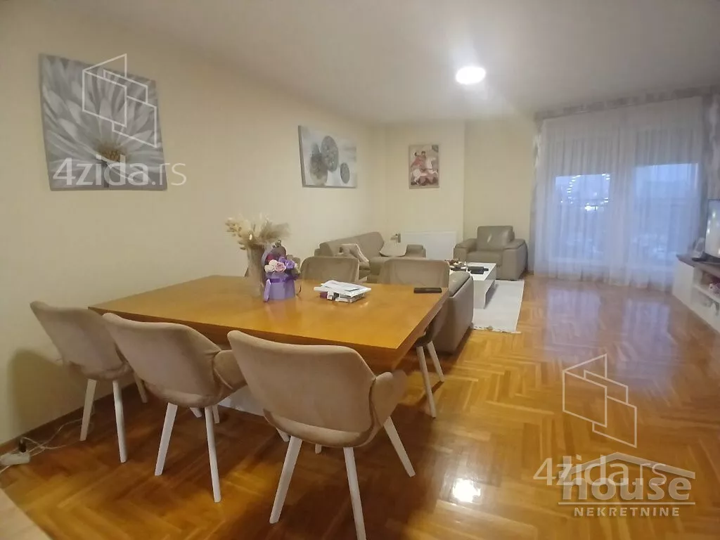 Četvorosoban stan | 4zida