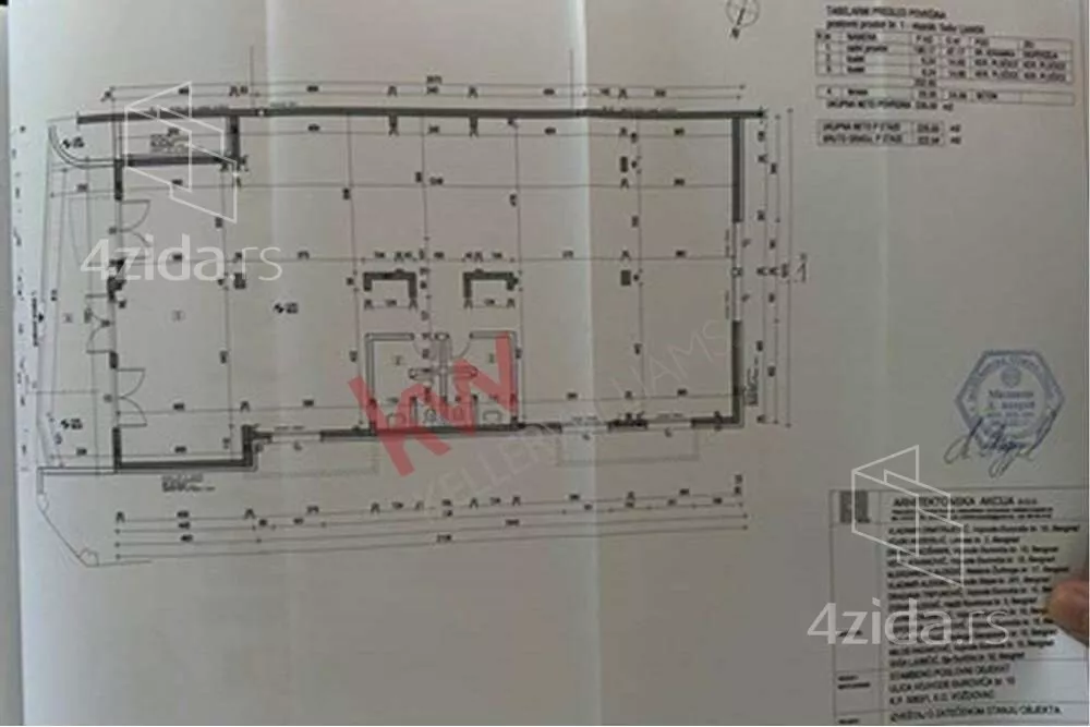 Poslovni prostor | 4zida