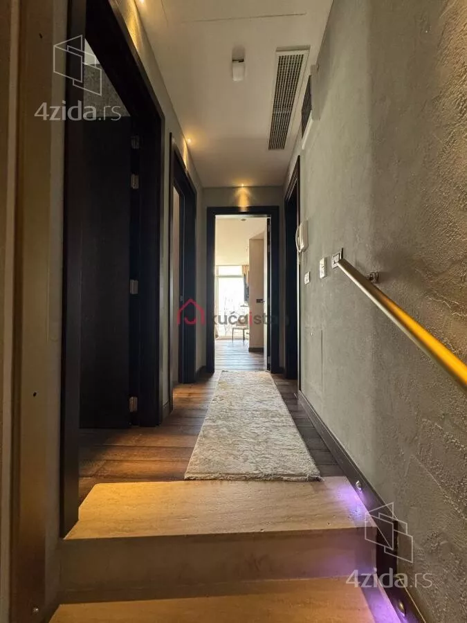 Petosoban stan | 4zida