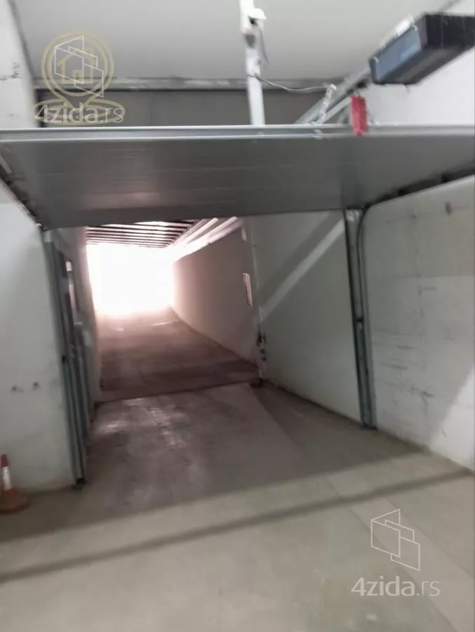Garaža | 4zida
