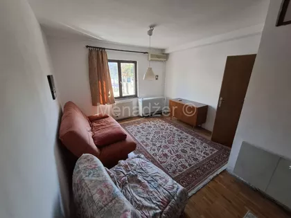 Crveni Krst Vračar | 4zida.rs