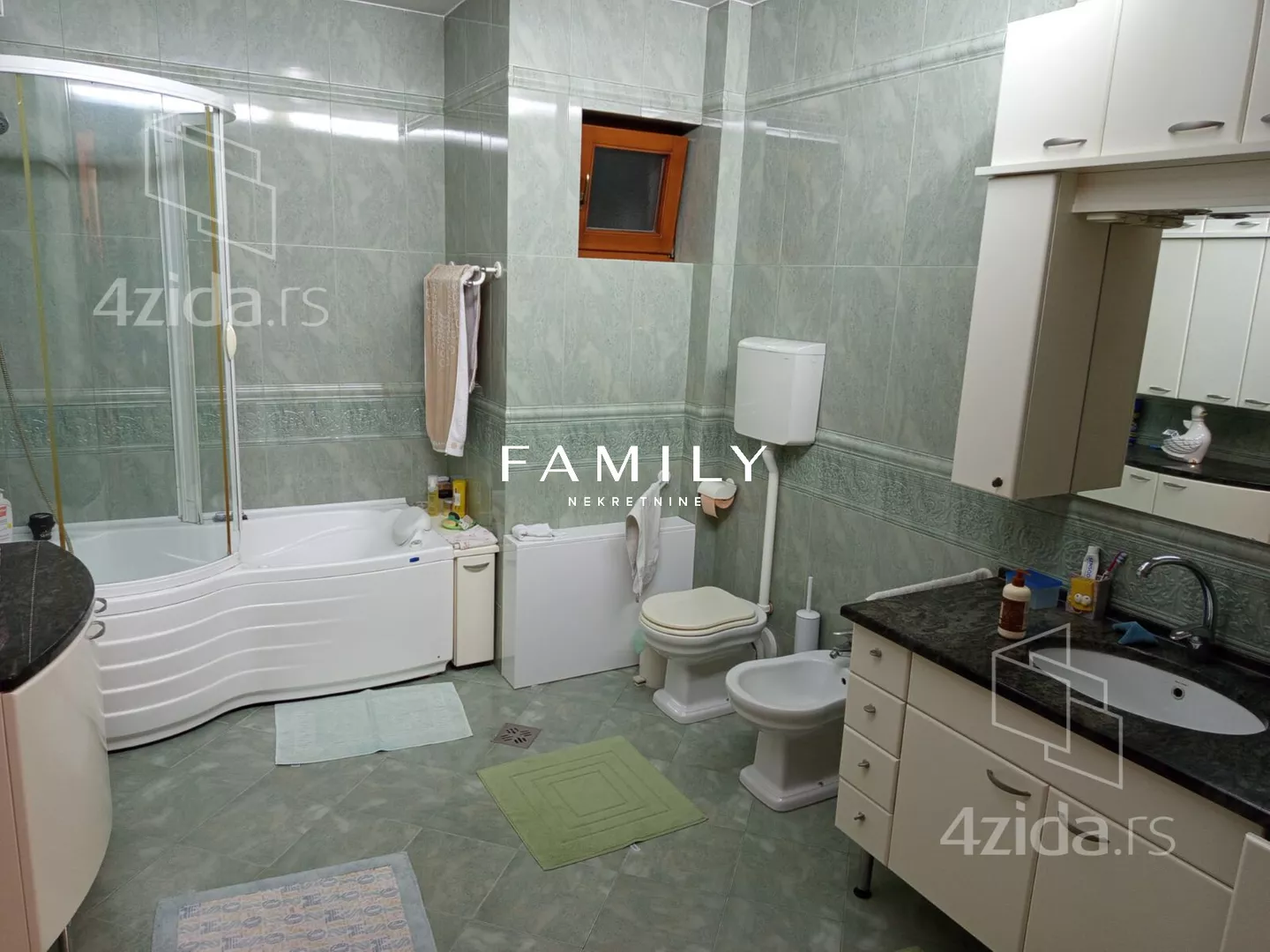 Petosoban stan | 4zida