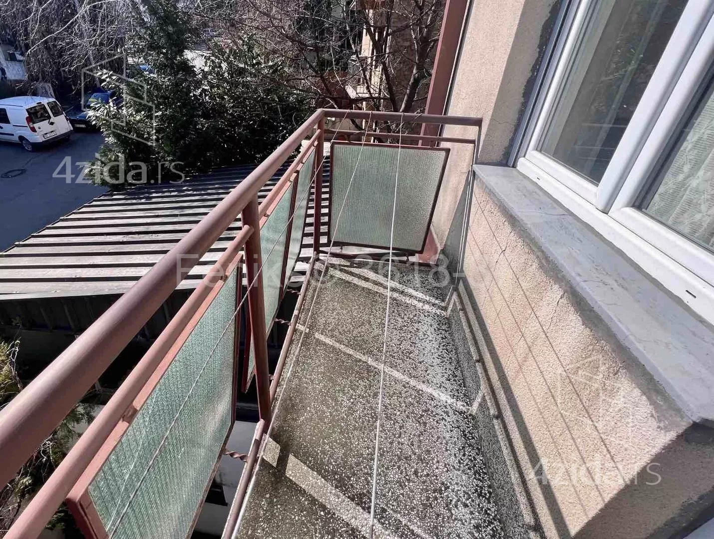 Četvoroiposoban stan | 4zida