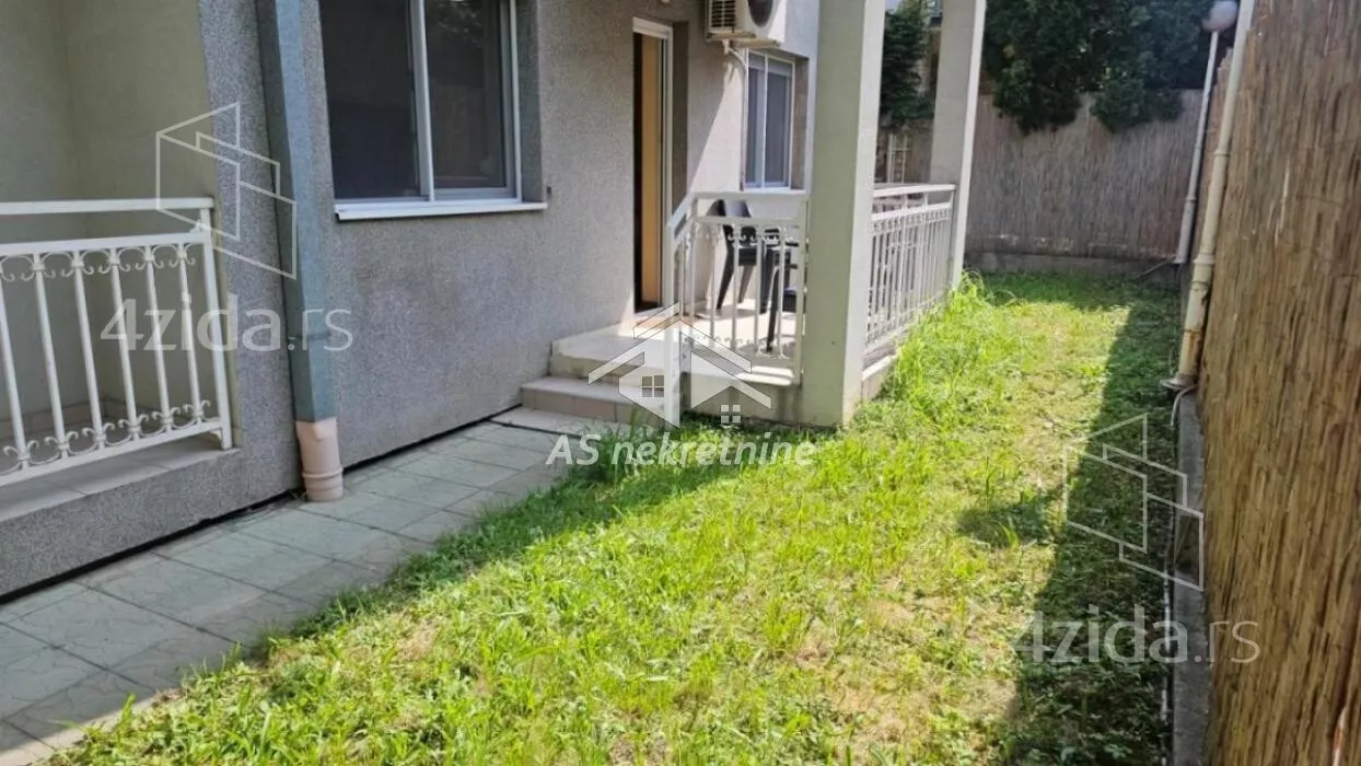 Četvoroiposoban stan | 4zida