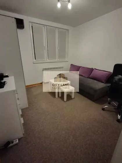 Vukov Spomenik | 4zida.rs