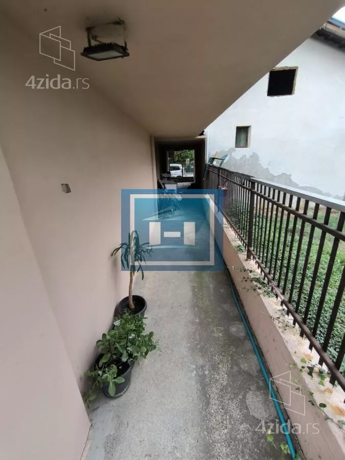Kuća | 4zida