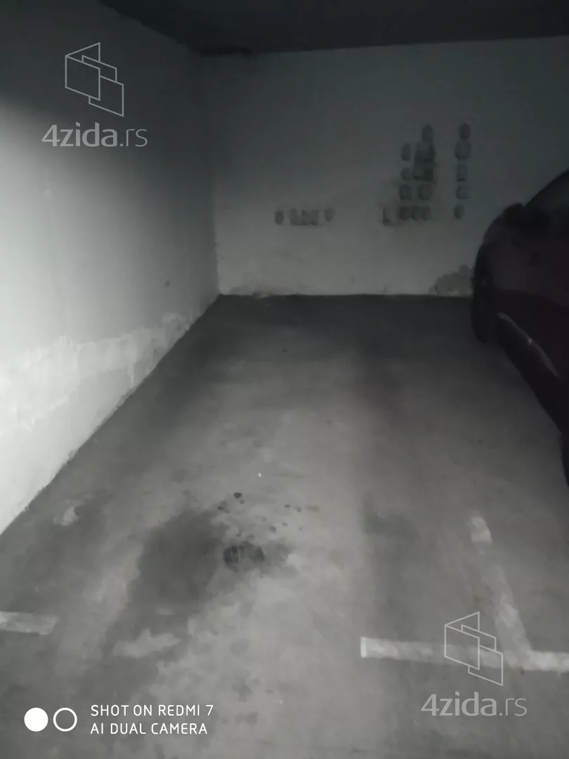 Parking | 4zida