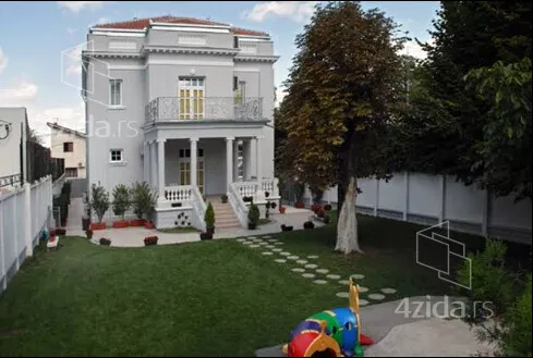 3-etažna kuća | 4zida