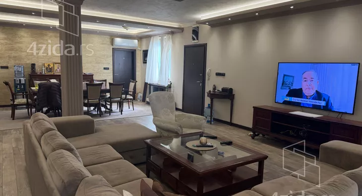 Petosoban stan | 4zida