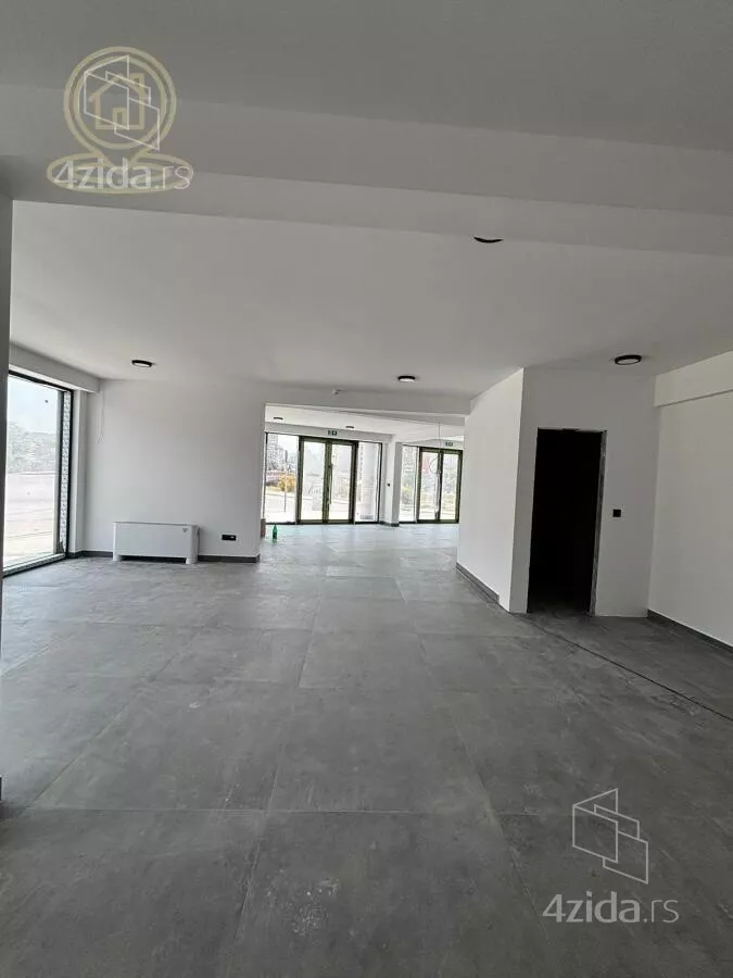 Poslovni prostor | 4zida