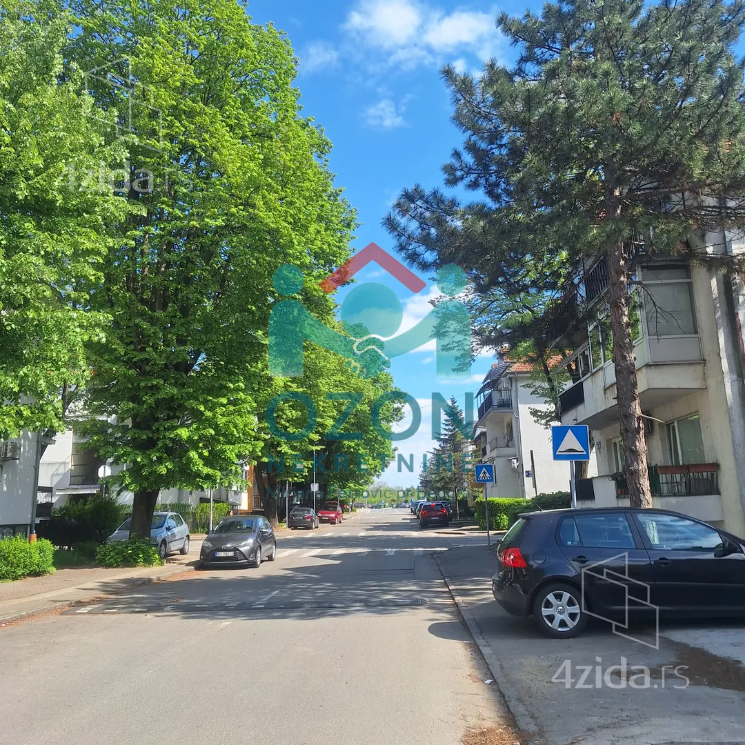 Garaža | 4zida