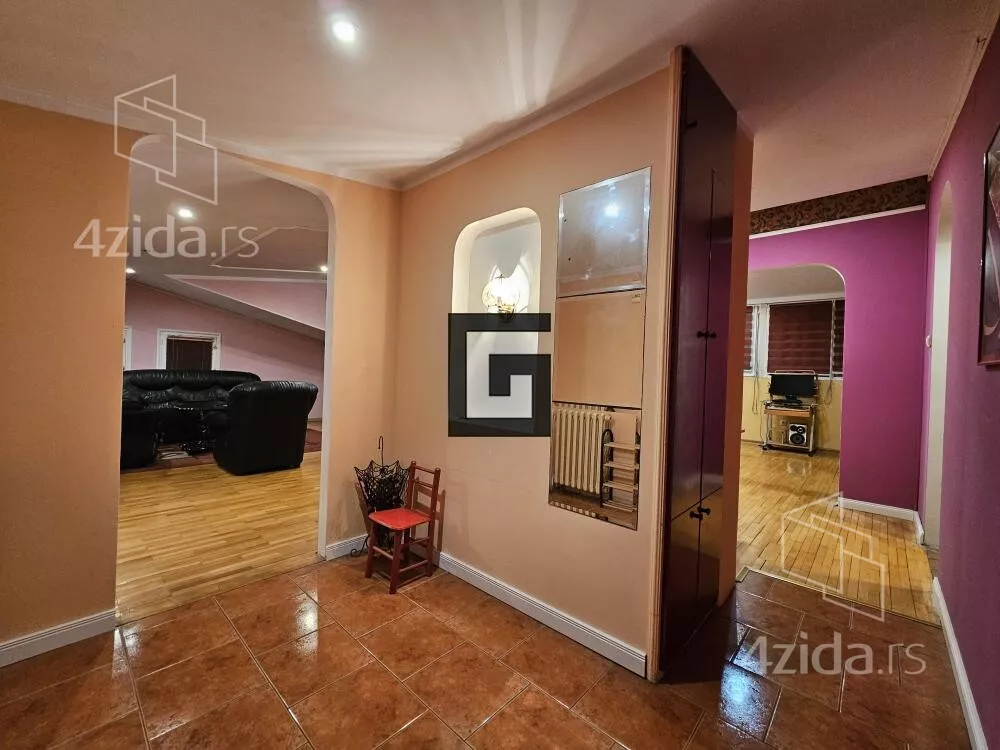 Četvorosoban stan | 4zida