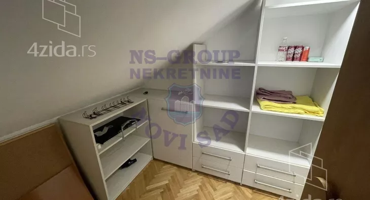 Petosoban stan | 4zida