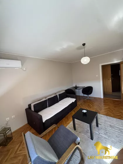 BRAĆE RIBNIKAR | 4zida.rs