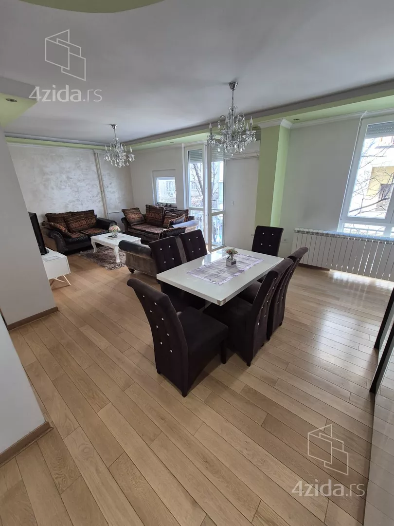 Troiposoban stan | 4zida