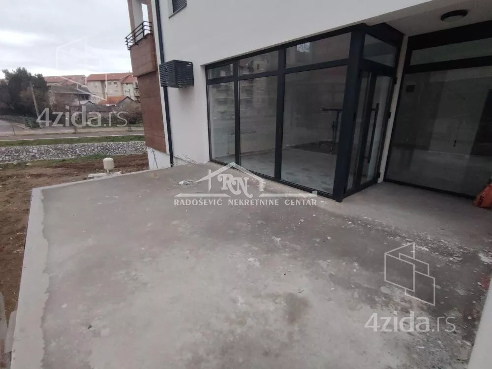 Poslovni prostor | 4zida