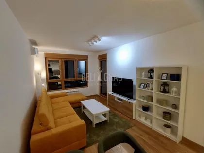 Tadije Sondermajera | 4zida.rs