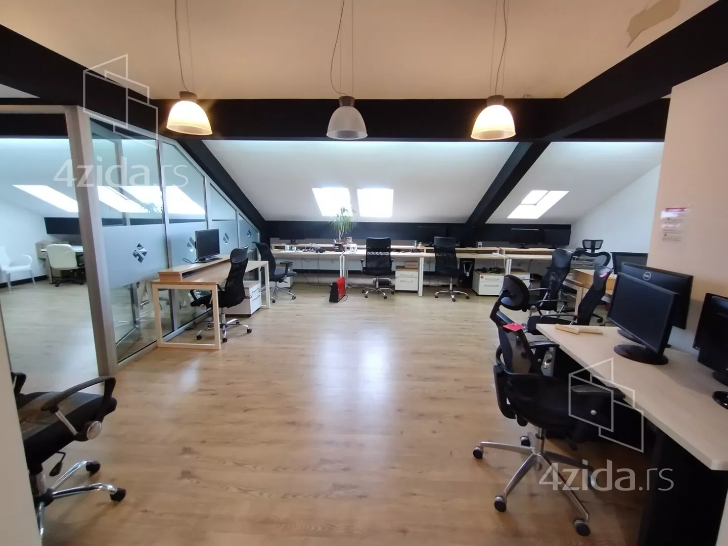 Poslovni prostor | 4zida