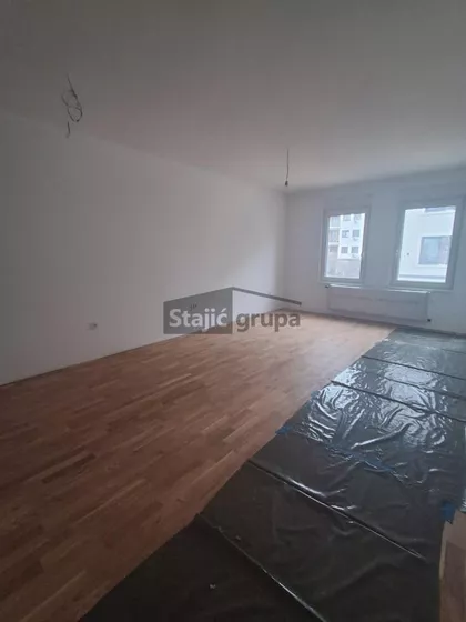 Cara Dušana | 4zida.rs