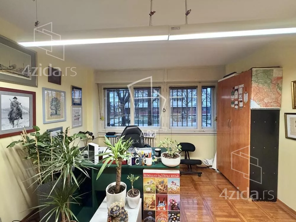 Poslovni prostor | 4zida