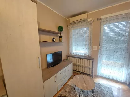 Cara Dušana | 4zida.rs